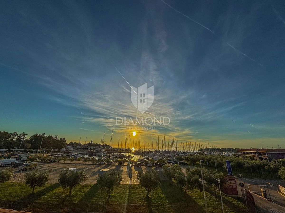 Istra, Novigrad, Apartma s pogledom na morje v središču Novigrada!