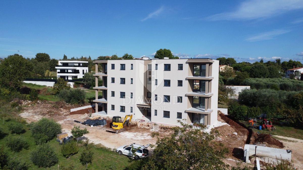 Poreč, stanovanje z vrtom v bližini morja