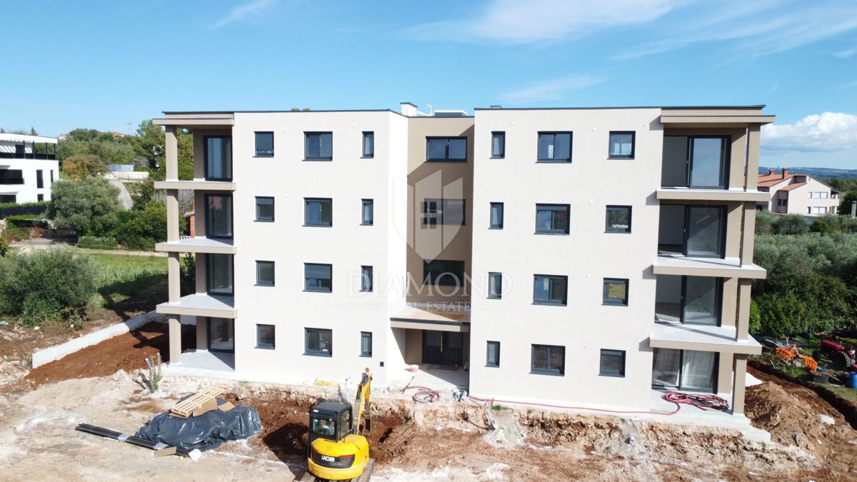 Poreč, stanovanje z vrtom v bližini morja