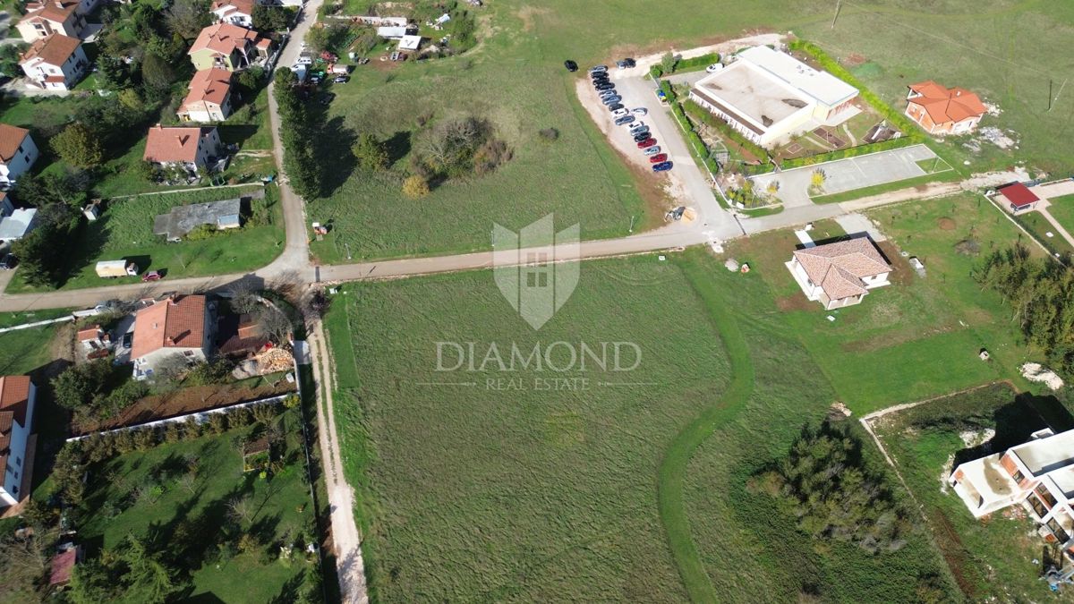 Zemljišče Kršan, 919m2