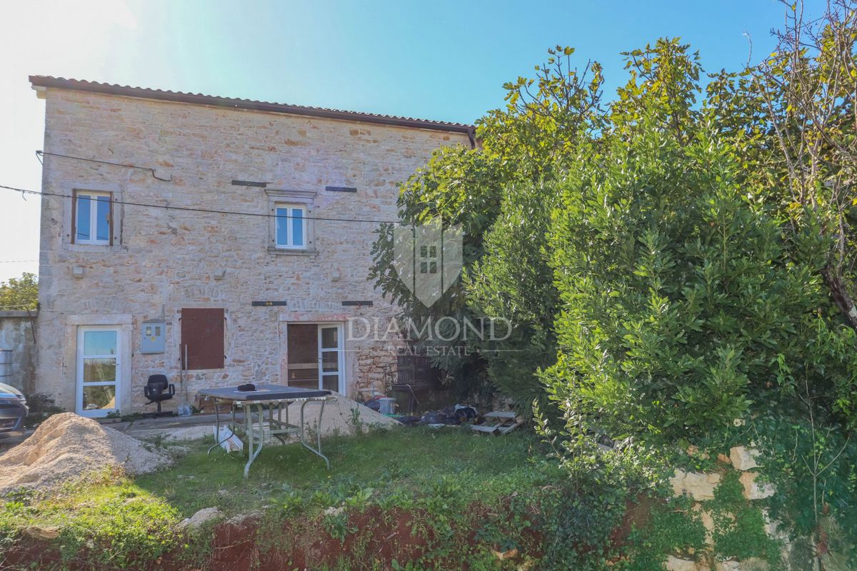 Priložnost! ROVINJ, okolica, kamnita lepotica!