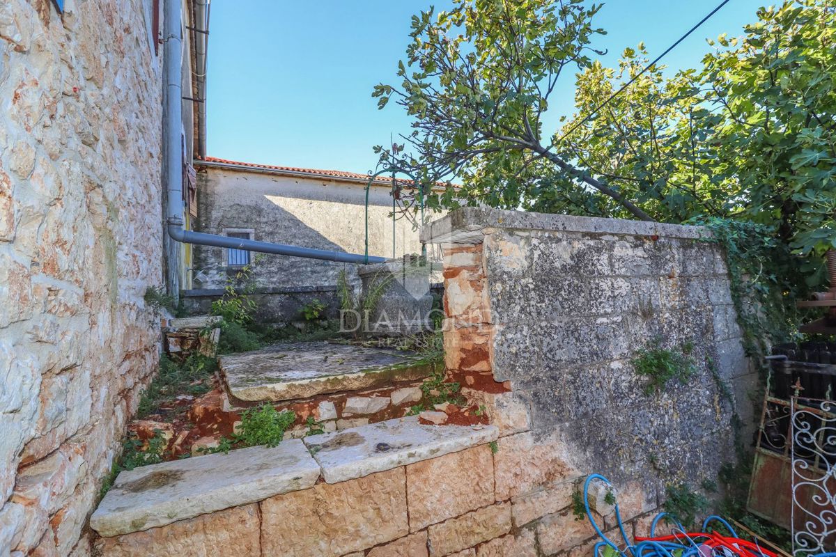 Priložnost! ROVINJ, okolica, kamnita lepotica!