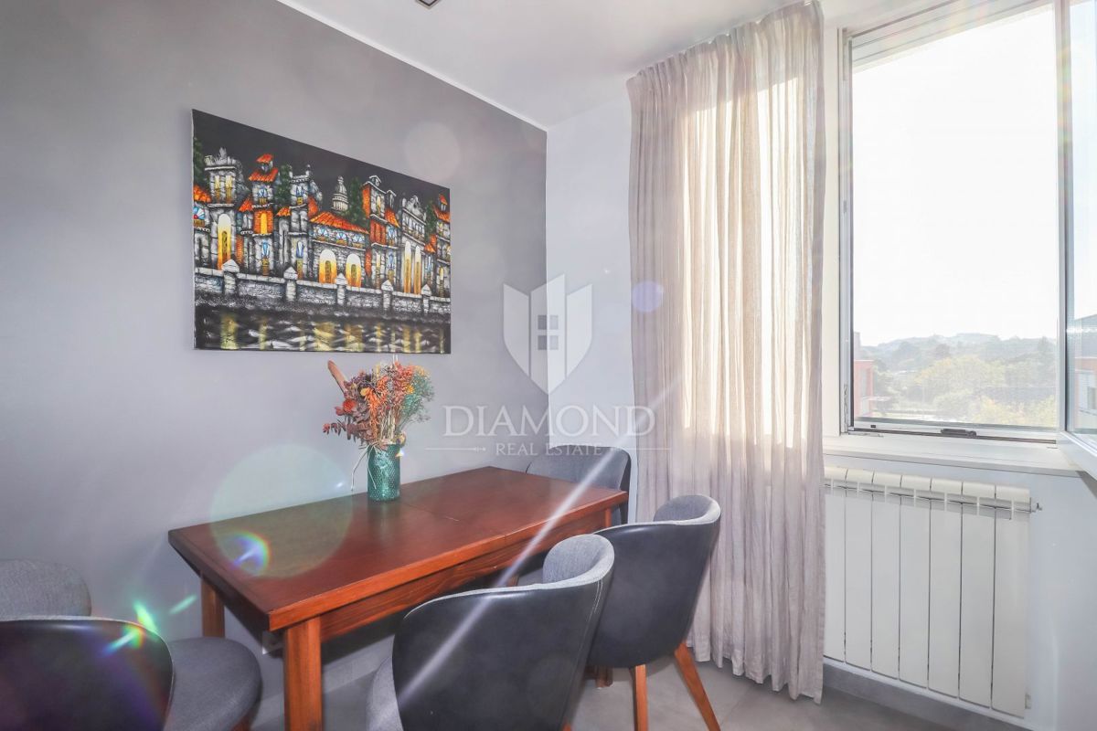 Rovinj! Center, novo stanovanje, parkirišče!