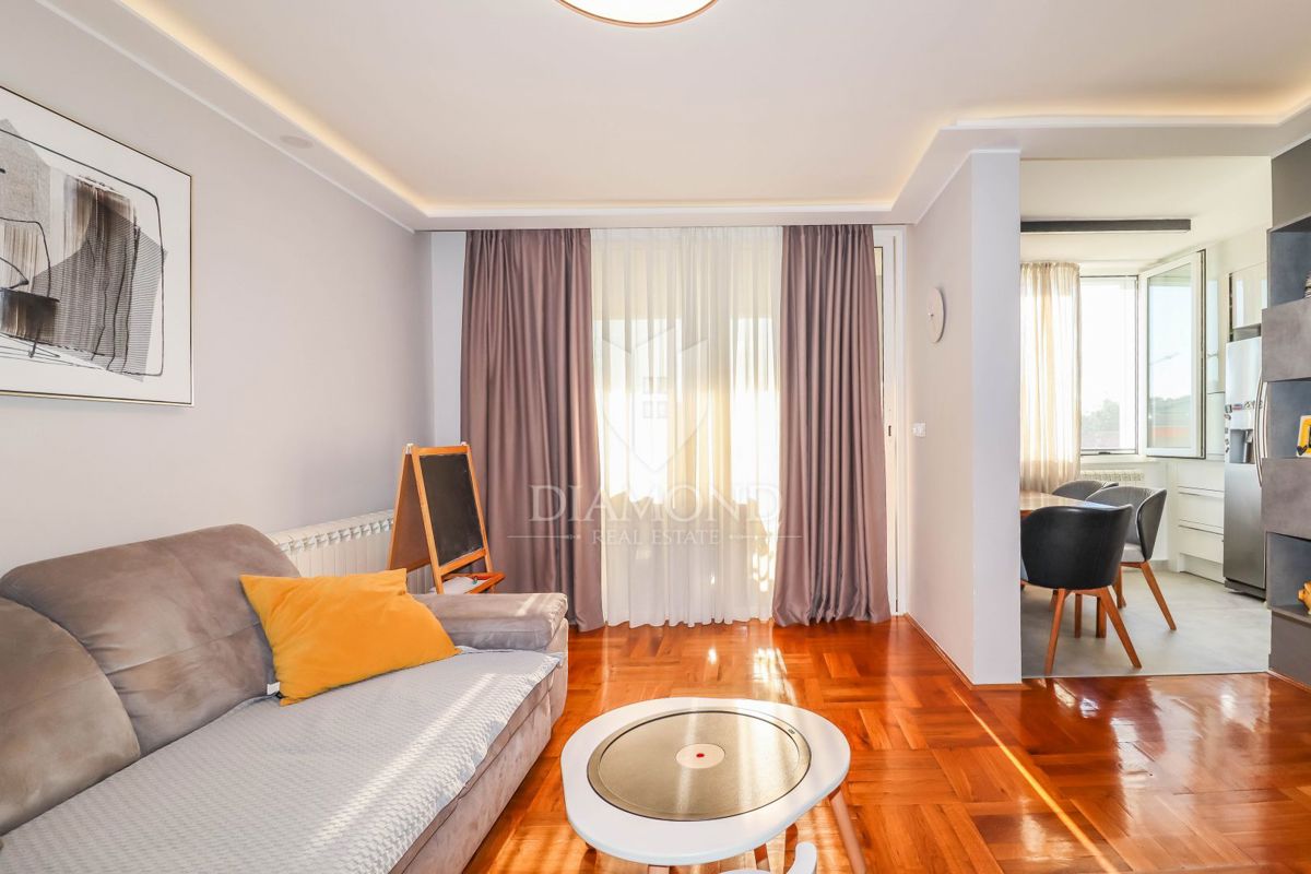 Rovinj! Center, novo stanovanje, parkirišče!