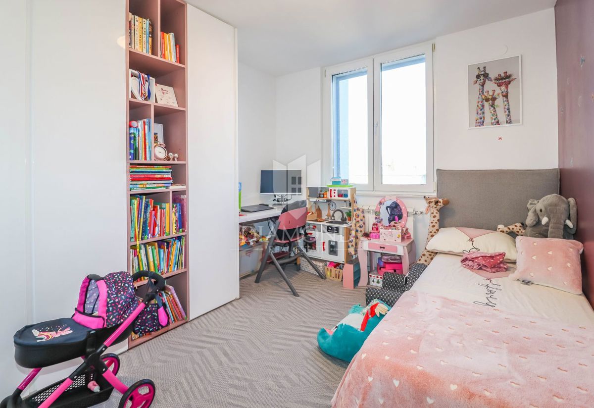 Rovinj! Center, novo stanovanje, parkirišče!