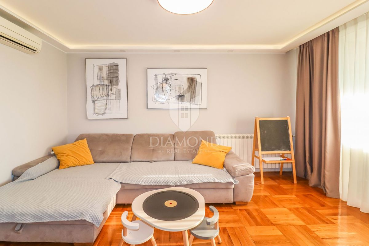 Rovinj! Center, novo stanovanje, parkirišče!