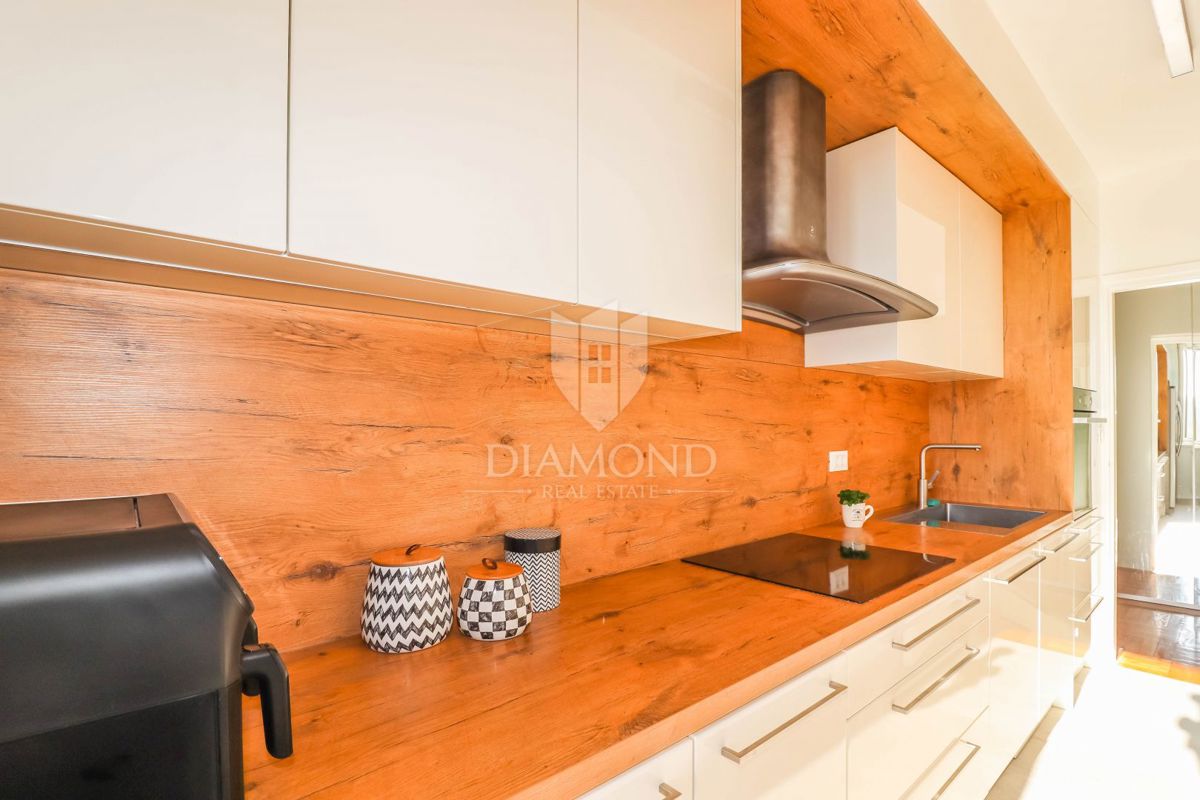 Rovinj! Center, novo stanovanje, parkirišče!