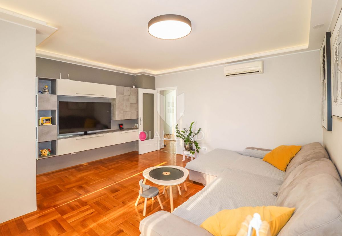 Rovinj! Center, novo stanovanje, parkirišče!