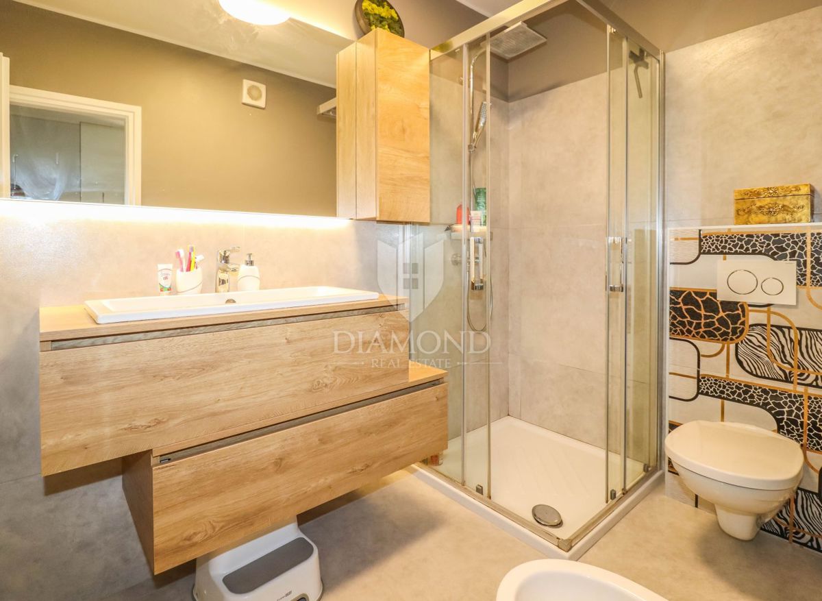 Rovinj! Center, novo stanovanje, parkirišče!