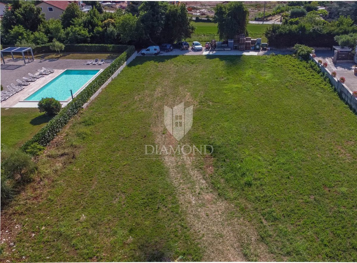 Savudrija, zazidljivo zemljišče nedaleč od morja!