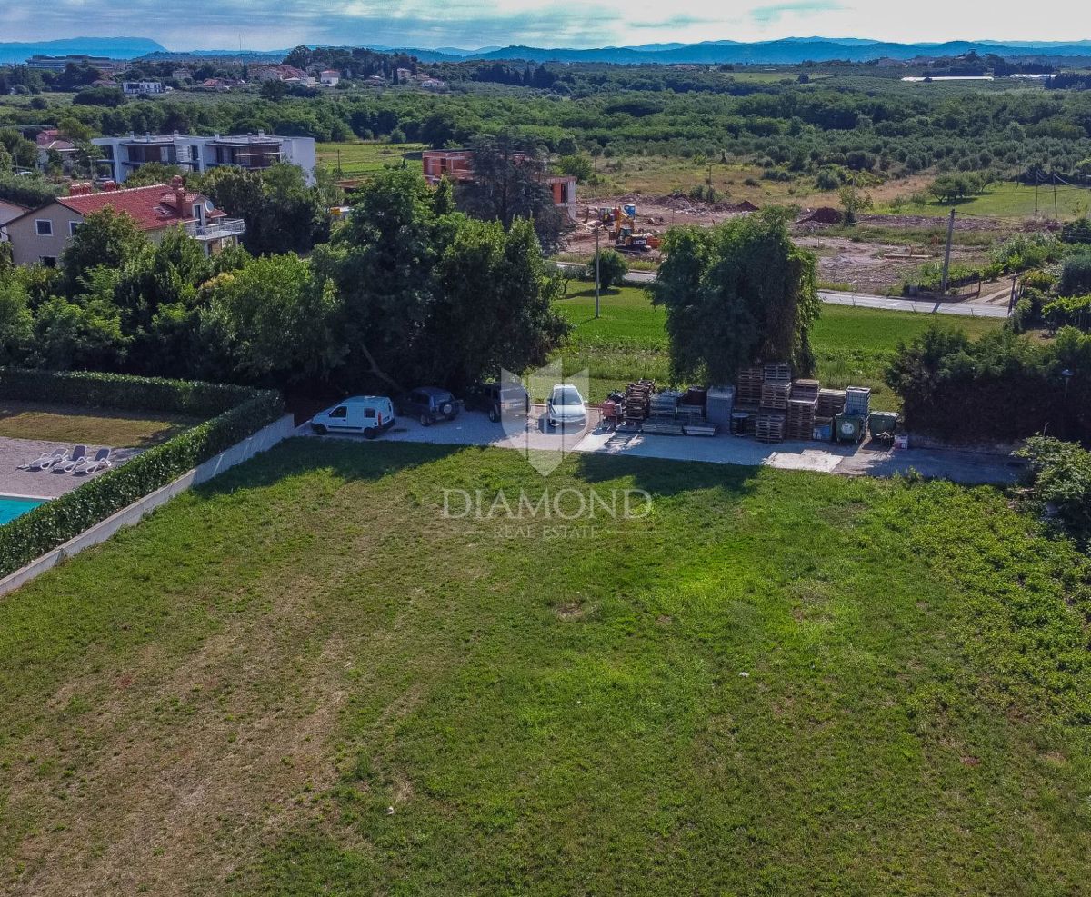 Savudrija, zazidljivo zemljišče nedaleč od morja!