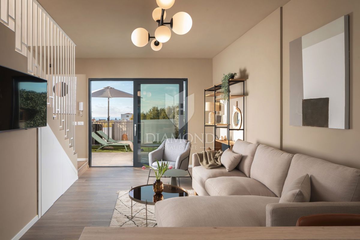 Poreč – moderna vrstna hiša blizu morja in centra