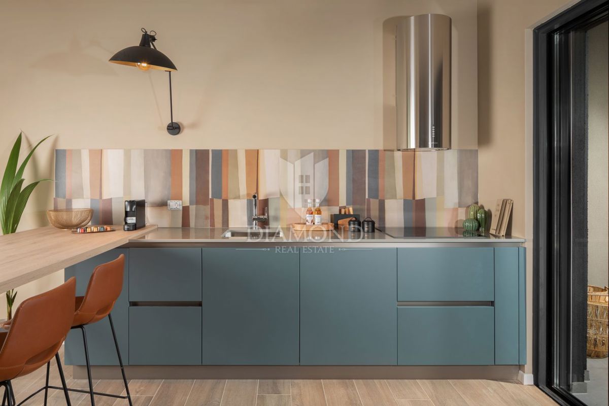 Poreč – moderna vrstna hiša blizu morja in centra