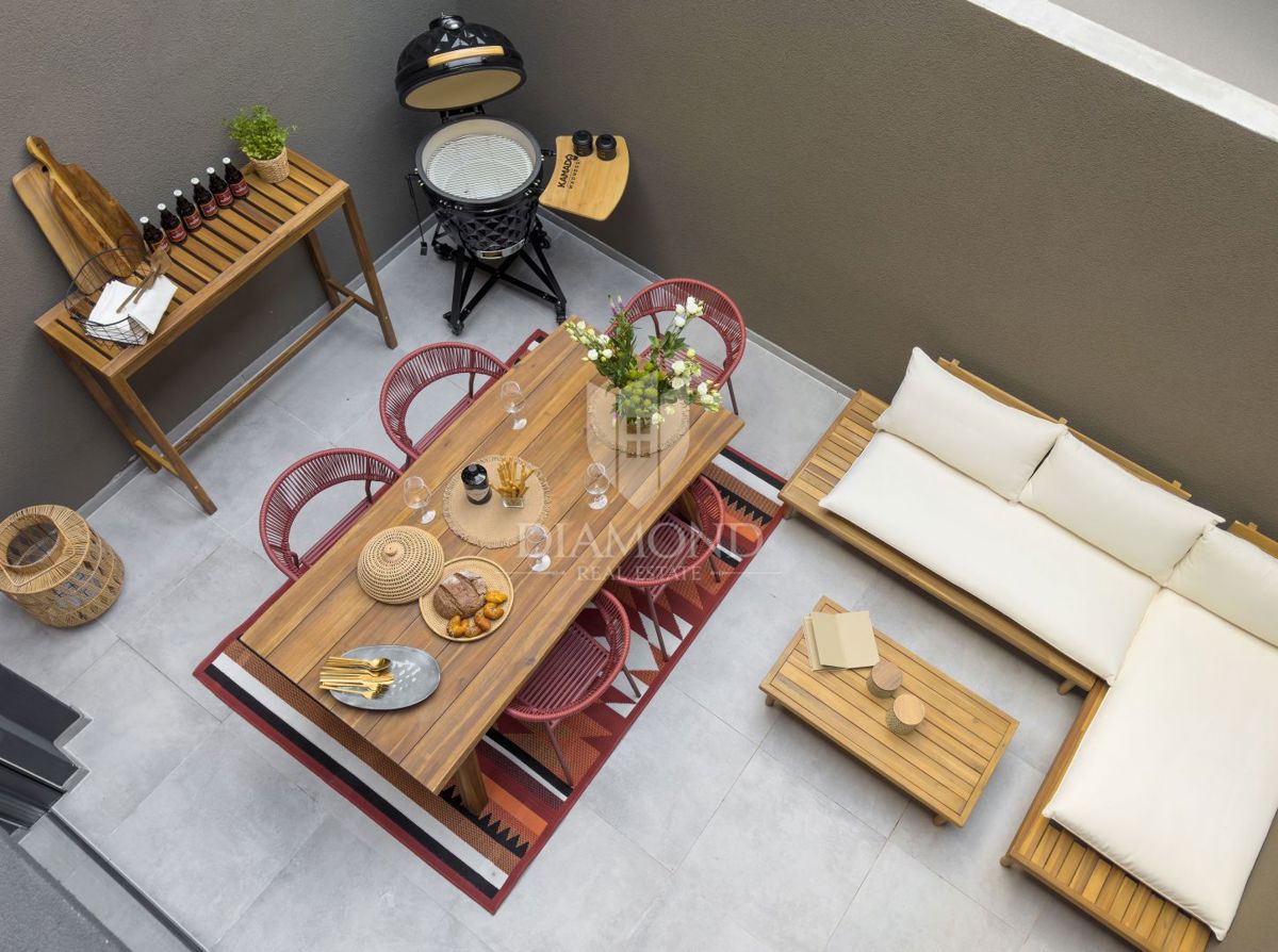 Poreč – moderna vrstna hiša blizu morja in centra