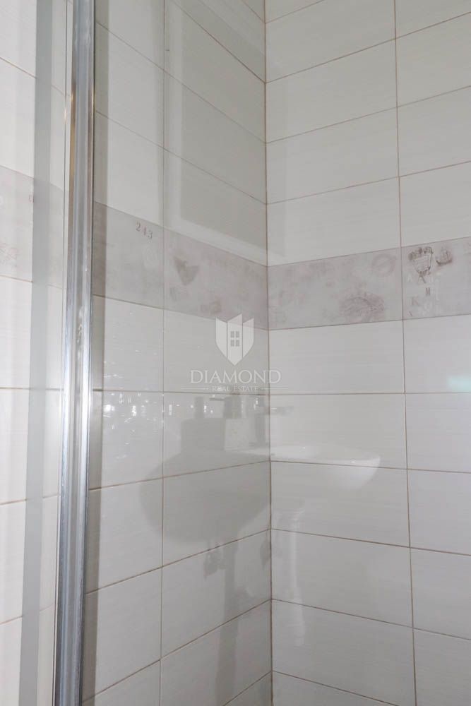 Apartmaj Centar, Pula, Mletačka ulica 12, 400m2