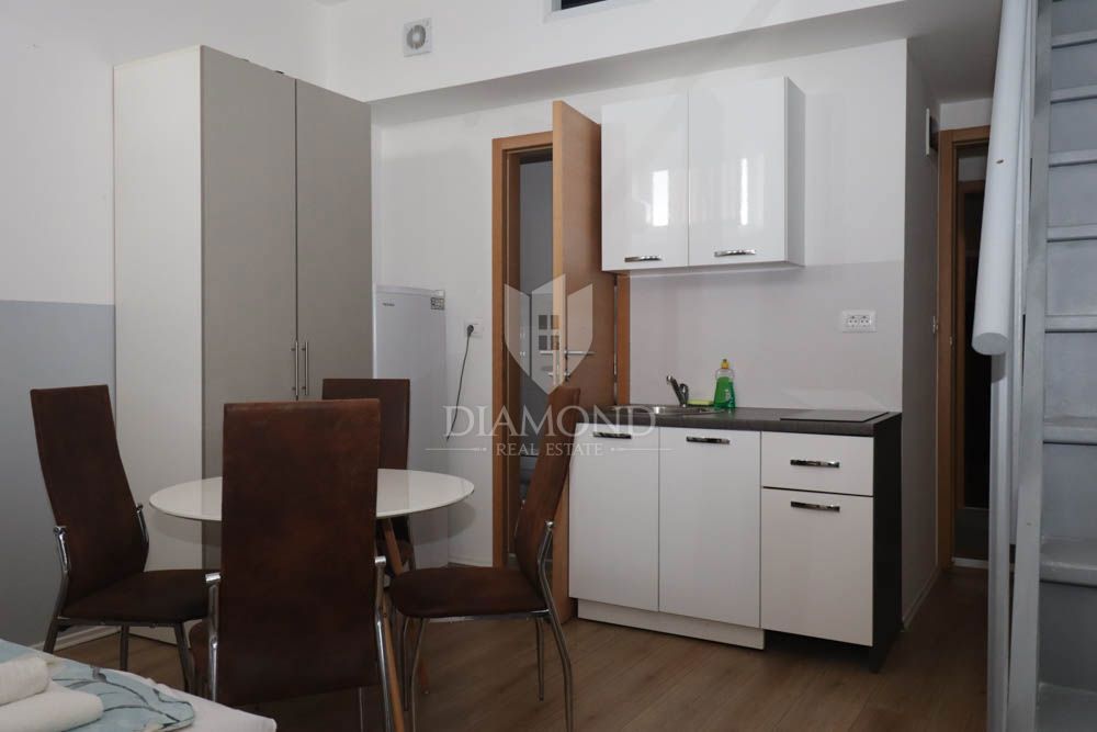 Apartmaj Centar, Pula, Mletačka ulica 12, 400m2