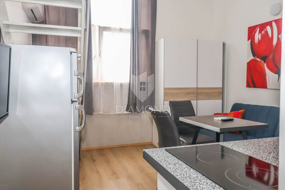 Apartmaj Centar, Pula, Mletačka ulica 12, 400m2