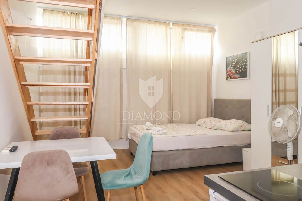 Apartmaj Centar, Pula, Mletačka ulica 12, 400m2