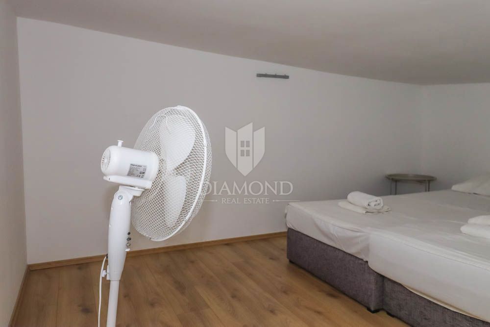 Apartmaj Centar, Pula, Mletačka ulica 12, 400m2