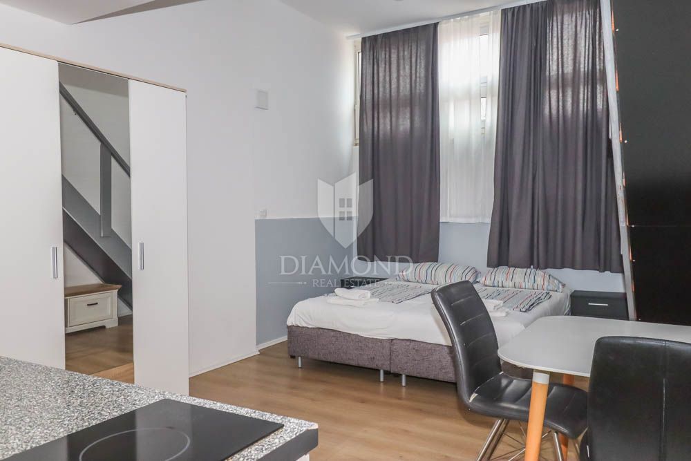 Apartmaj Centar, Pula, Mletačka ulica 12, 400m2