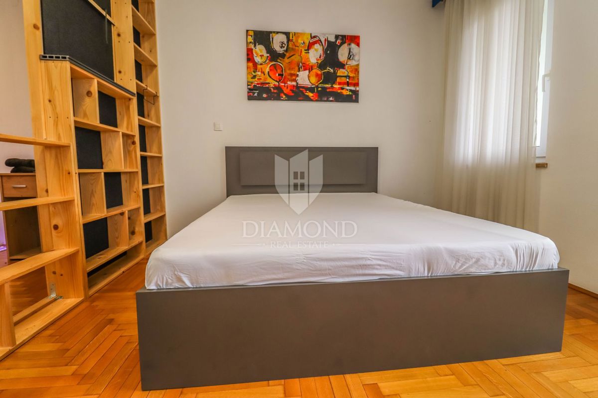 Najboljša lokacija med morjem in mestom, parkirišče in shramba