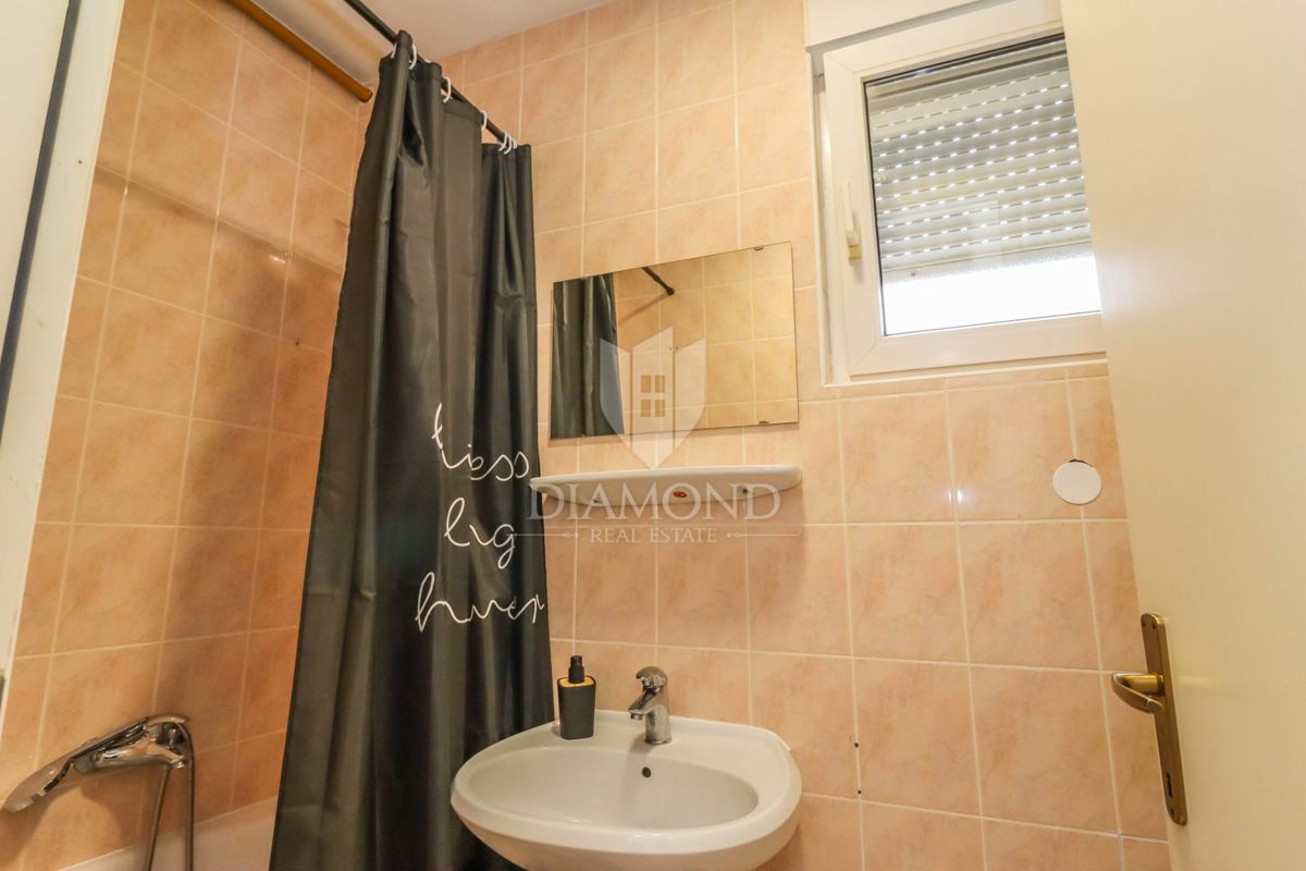 Najboljša lokacija med morjem in mestom, parkirišče in shramba