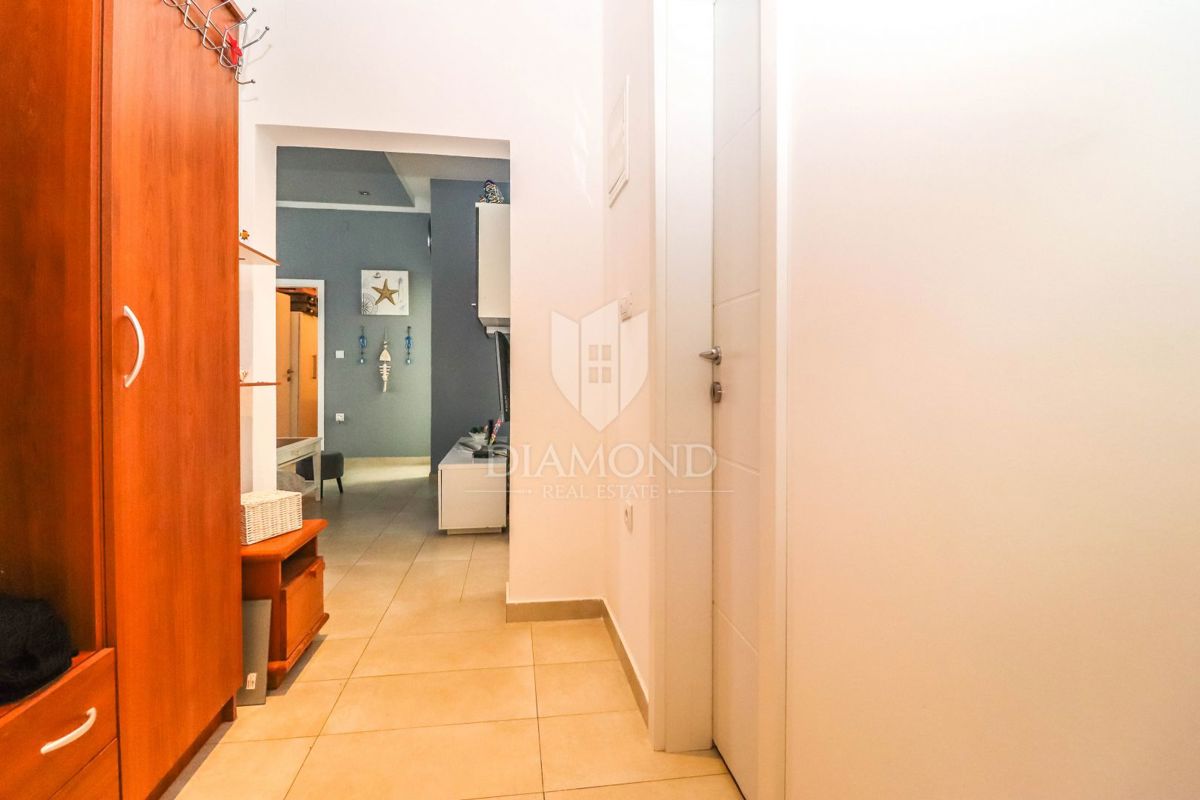 PRILOŽNOST! Apartma v Stoji s 3 spalnicami blizu plaže!