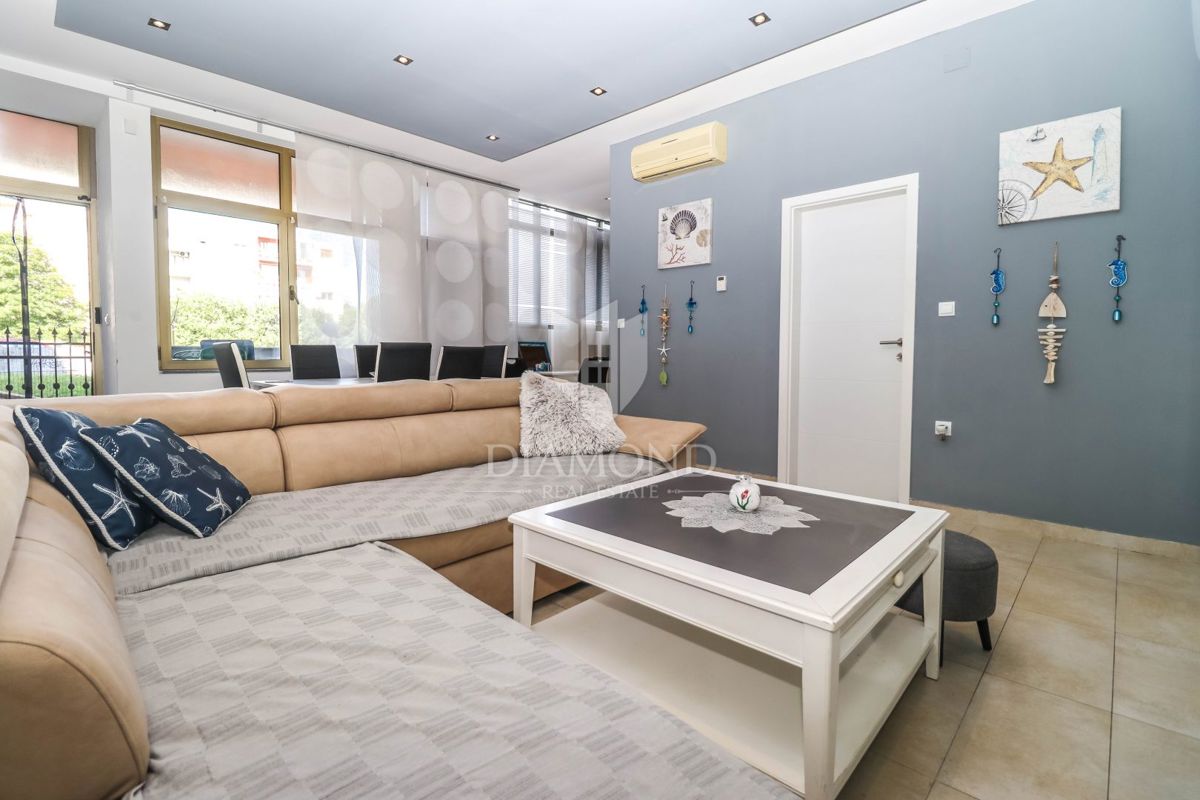 PRILOŽNOST! Apartma v Stoji s 3 spalnicami blizu plaže!