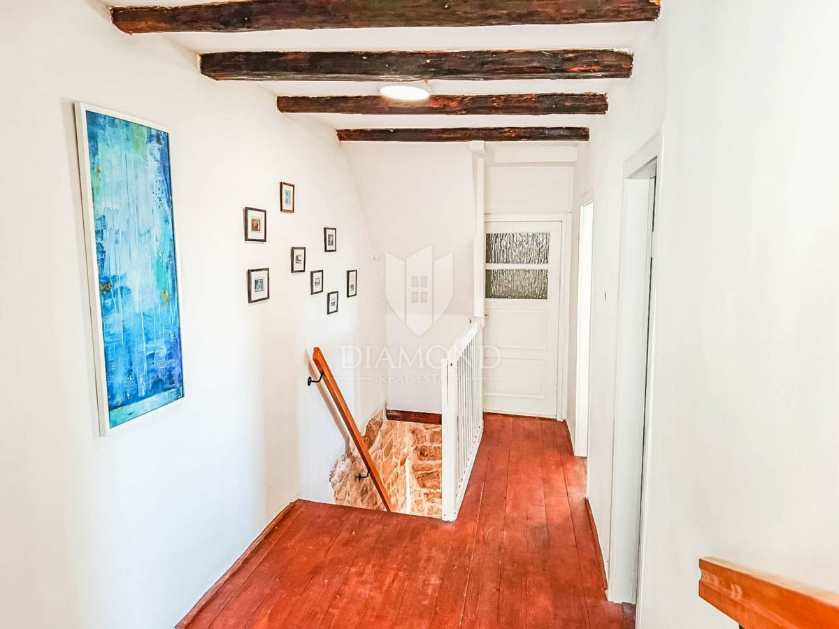 Hiša Režanci, Svetvinčenat, 294m2