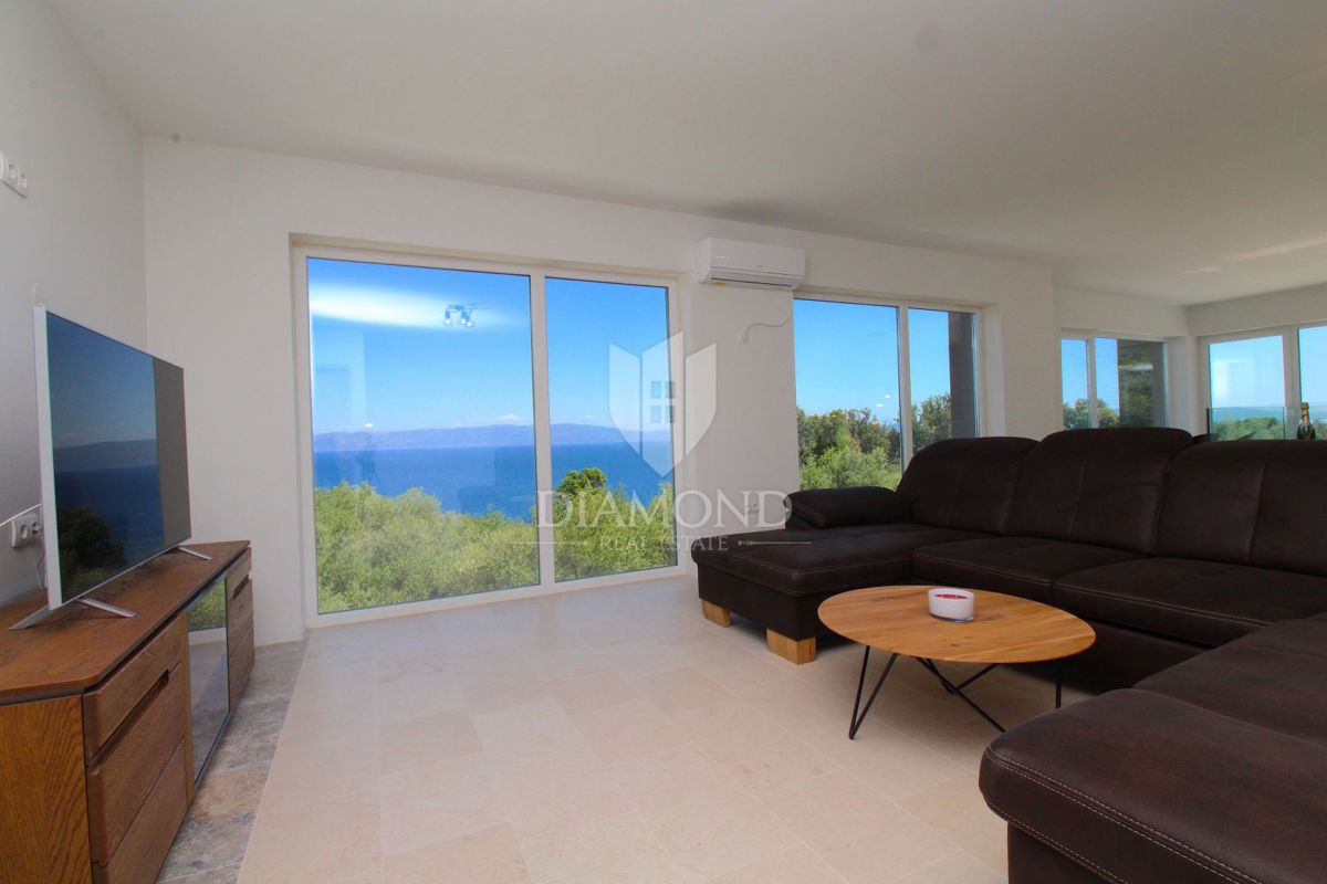 Rabac, Labin – Vila na odlični lokaciji s pogledom na morje