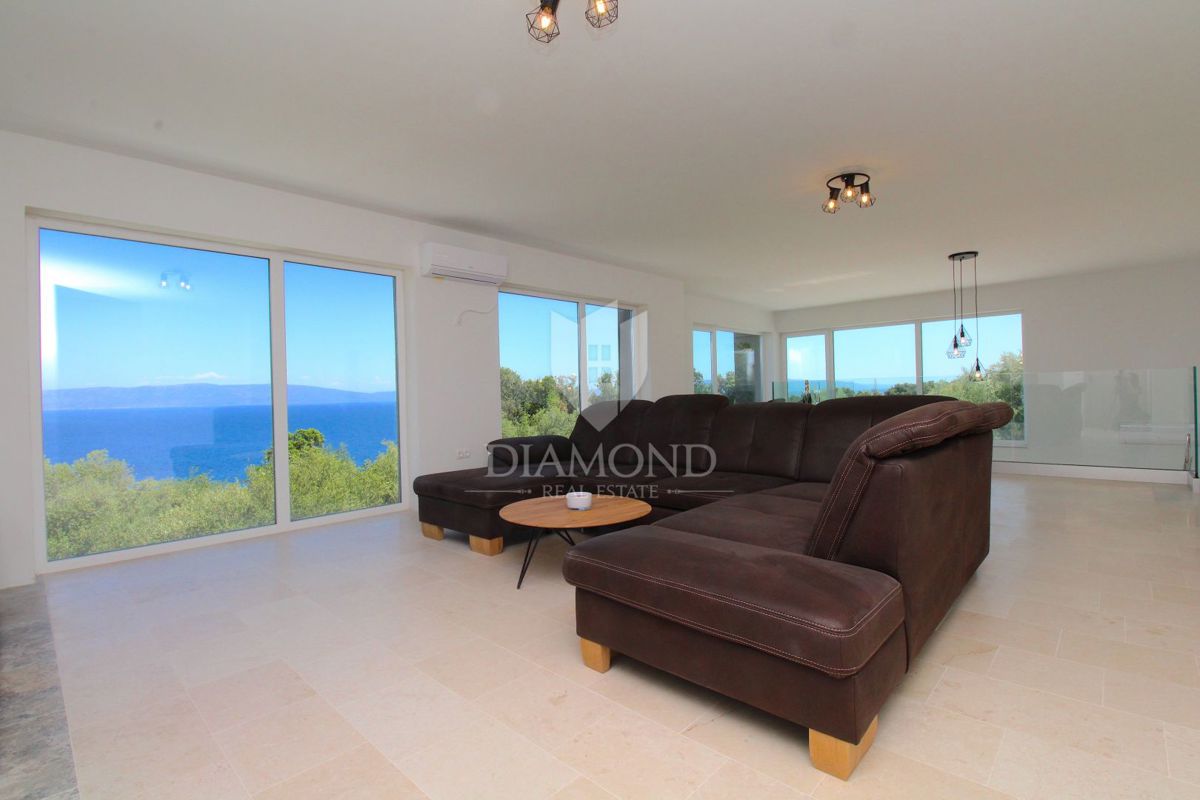 Rabac, Labin – Vila na odlični lokaciji s pogledom na morje