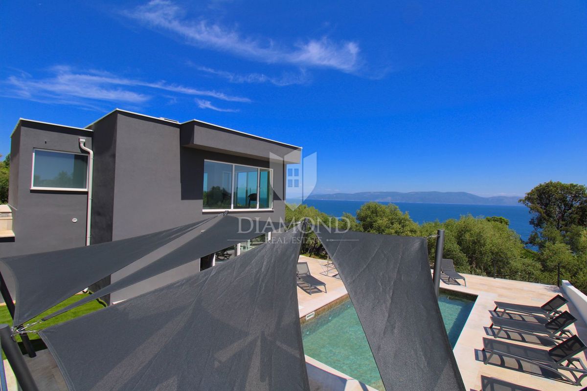 Rabac, Labin – Vila na odlični lokaciji s pogledom na morje