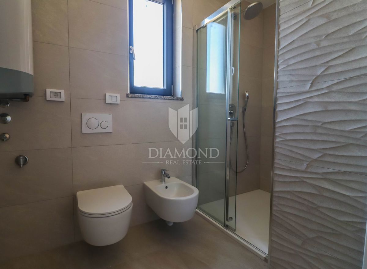 Novo dupleks stanovanje z bazenom v Medulinu