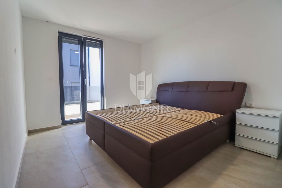 Novo dupleks stanovanje z bazenom v Medulinu