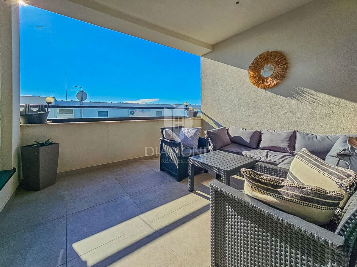 Priložnost! Novigrad, moderno stanovanje 900 m od morja!