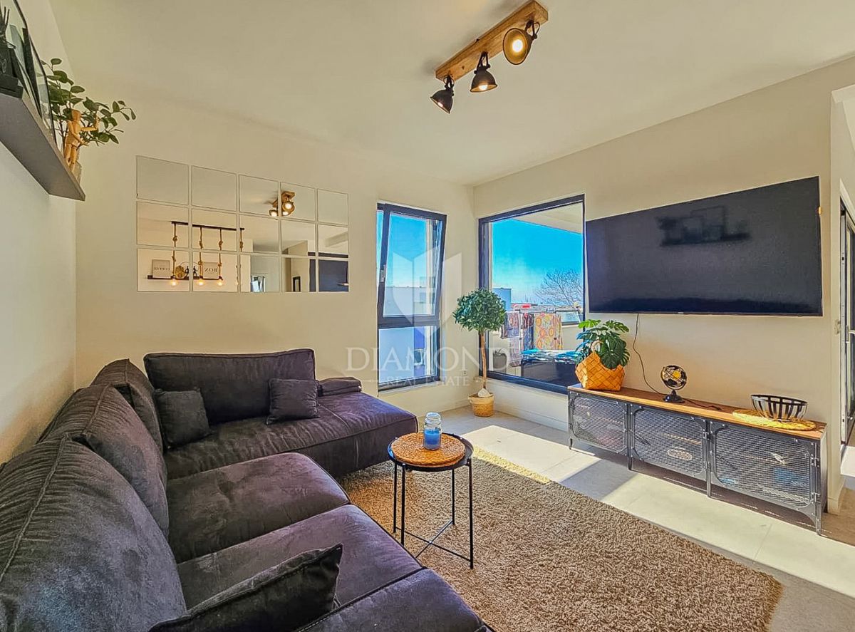 Priložnost! Novigrad, moderno stanovanje 900 m od morja!