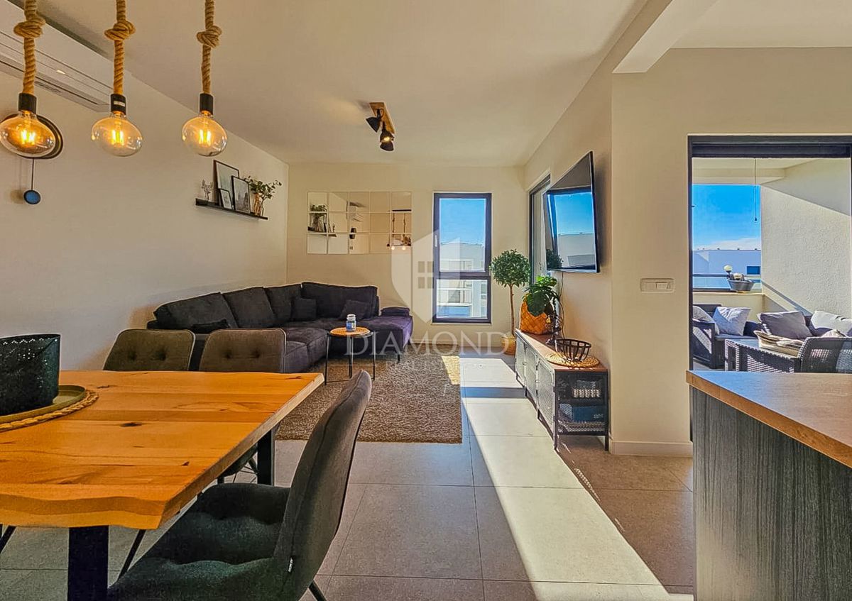 Priložnost! Novigrad, moderno stanovanje 900 m od morja!