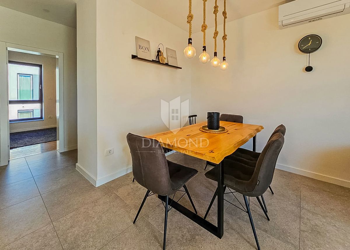 Priložnost! Novigrad, moderno stanovanje 900 m od morja!