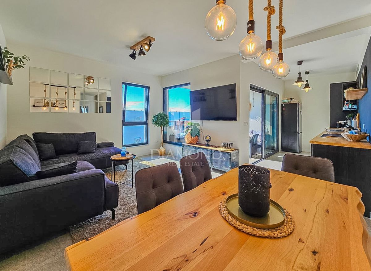 Priložnost! Novigrad, moderno stanovanje 900 m od morja!