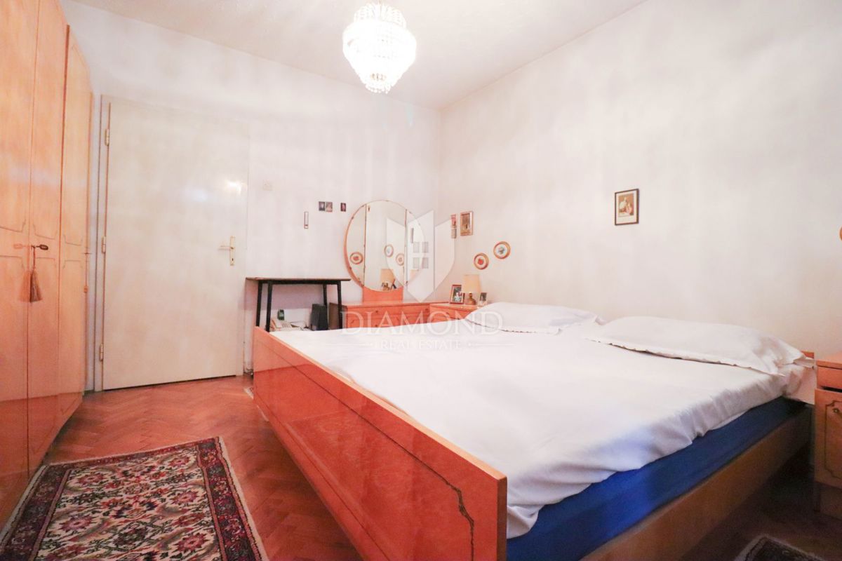 Zagreb, Knežija! Dvosobno stanovanje s potencialom!