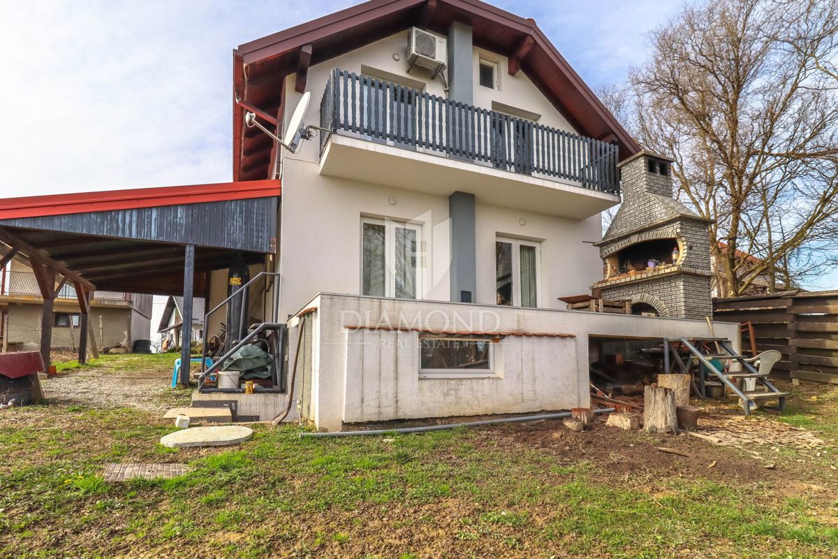 Hiša Kloštar Ivanić, 124m2