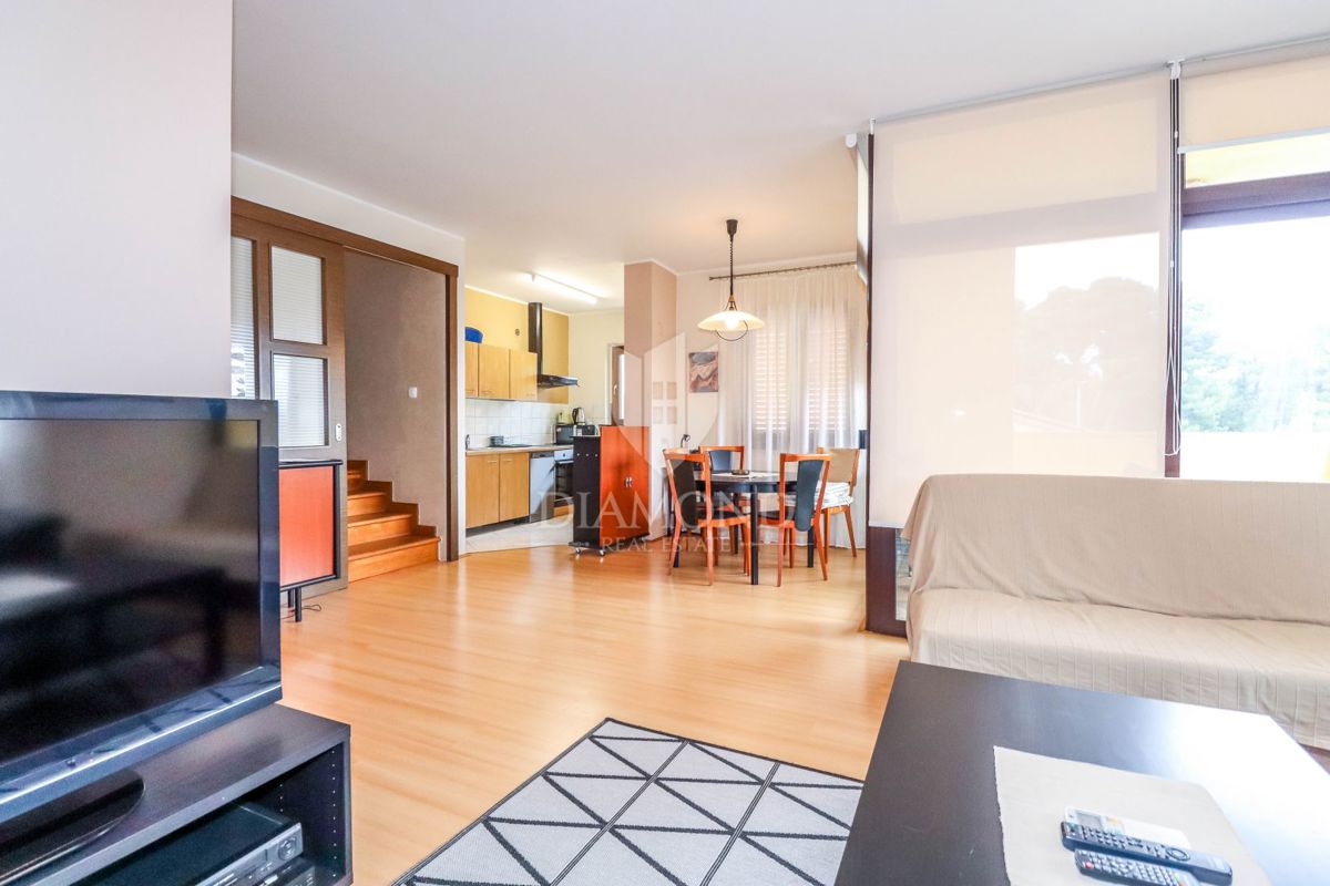 Istra, Rovinj, stanovanje v bližini centra z dvema spalnicama in teraso