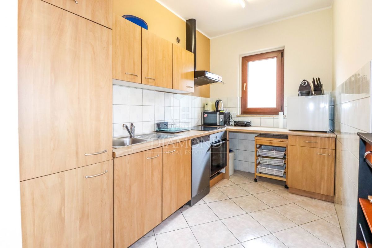 Istra, Rovinj, stanovanje v bližini centra z dvema spalnicama in teraso