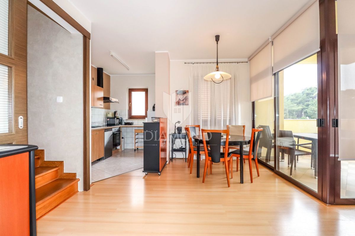 Istra, Rovinj, stanovanje v bližini centra z dvema spalnicama in teraso