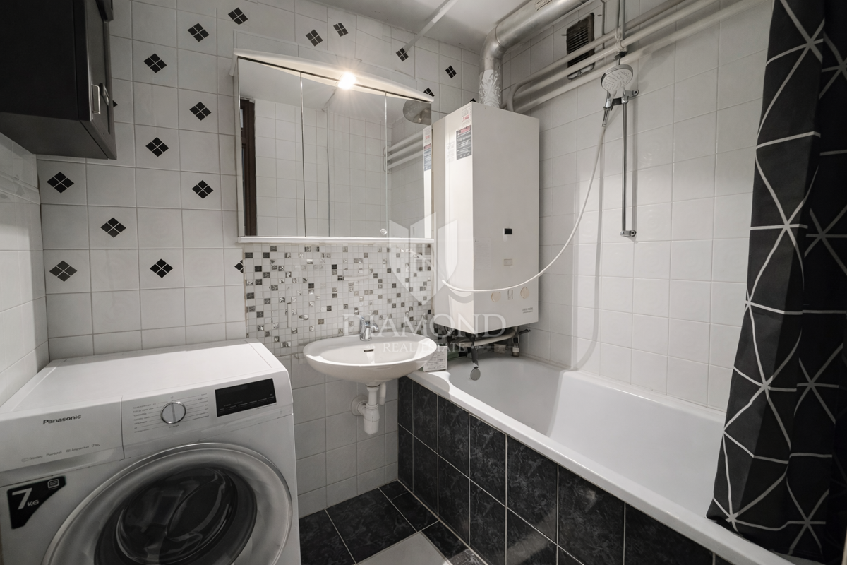 Zagreb, Prečko! Trisobno stanovanje z balkonom!