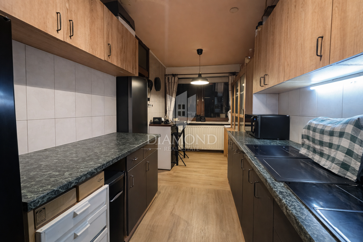 Zagreb, Prečko! Trisobno stanovanje z balkonom!