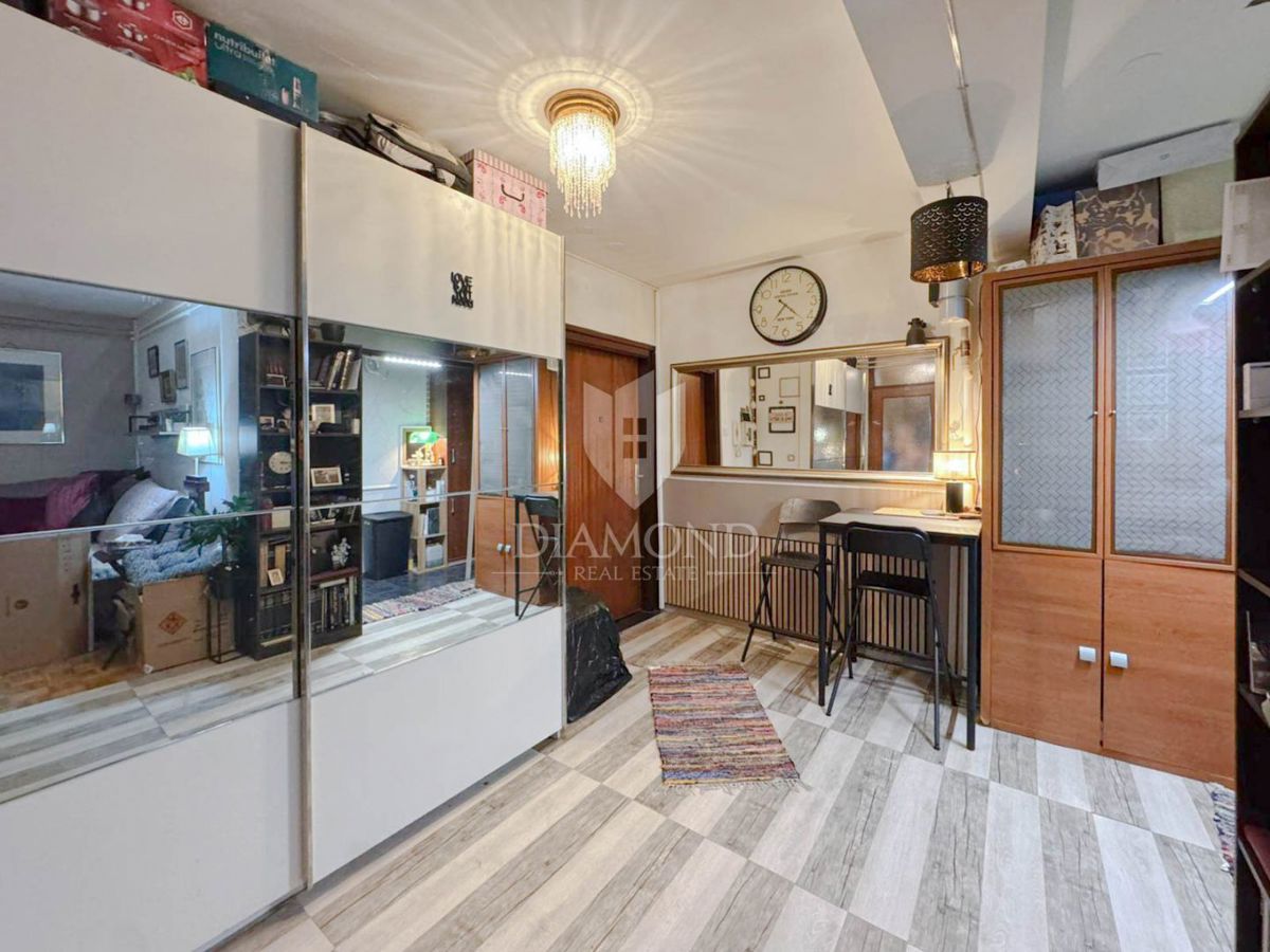 Zagreb, Prečko! Trisobno stanovanje z balkonom!