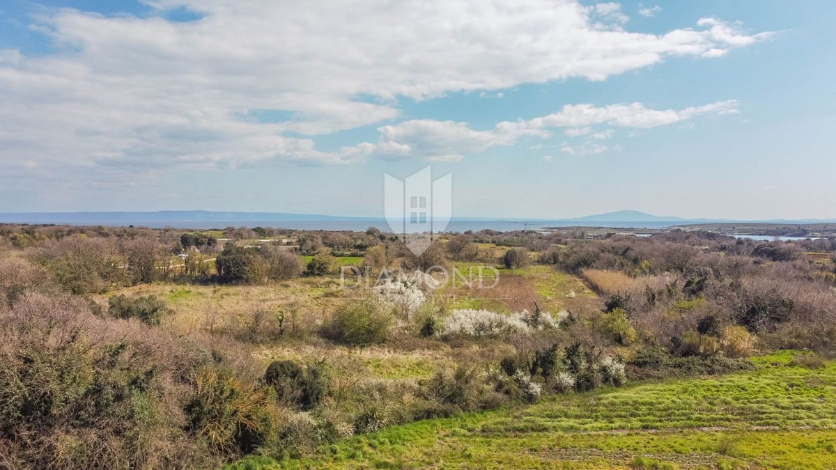 Ližnjan, moderna hiša s pogledom na morje
