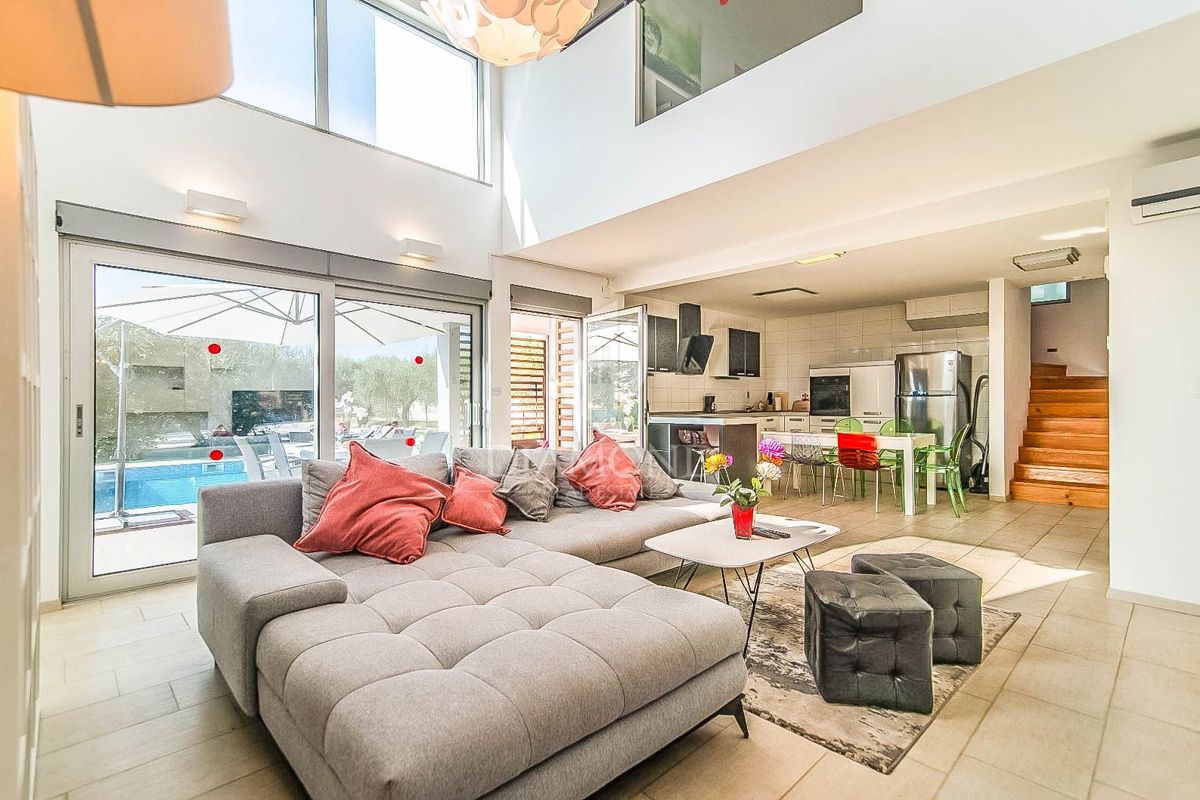 Nepremičnina v Istri, ki združuje luksuzno lastništvo in 14 let dokazanih turističnih prihodkov