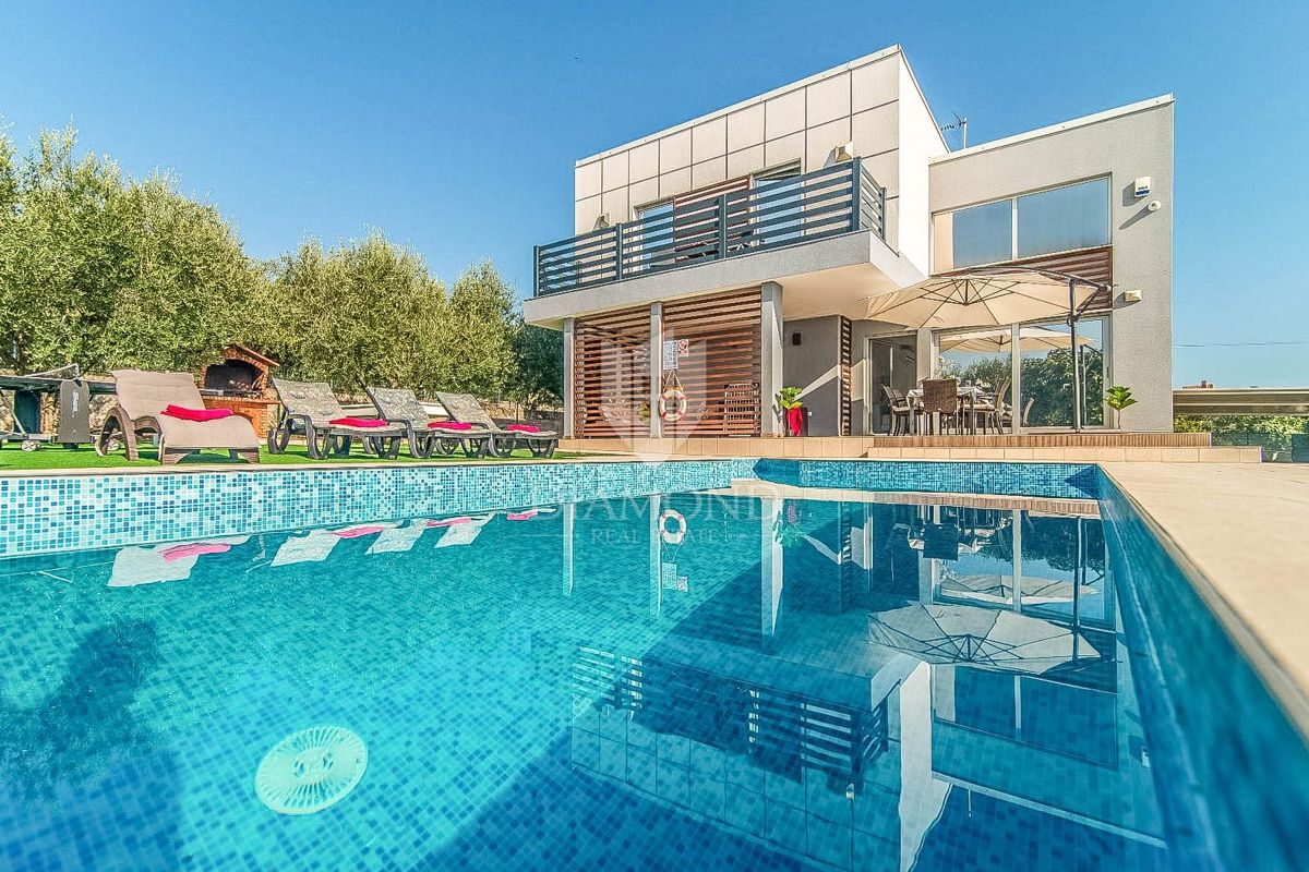 Nepremičnina v Istri, ki združuje luksuzno lastništvo in 14 let dokazanih turističnih prihodkov